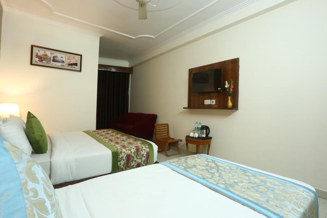 Hotel Earth Delhi  Buitenkant foto
