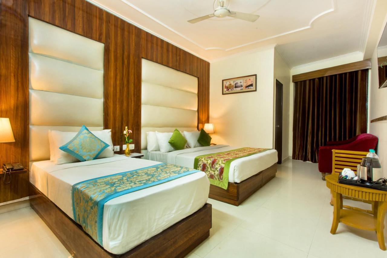Hotel Earth Delhi  Buitenkant foto